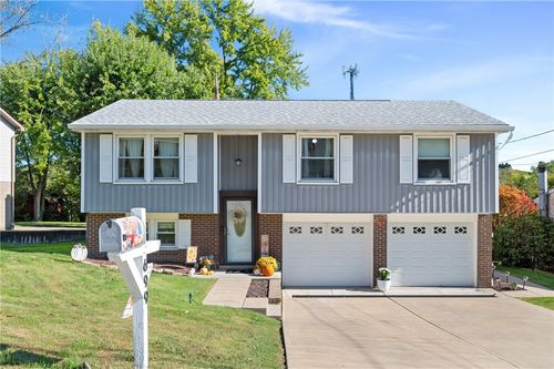 699 Regency Dr, Pittsburgh, PA, 15239-1384 | Card Image