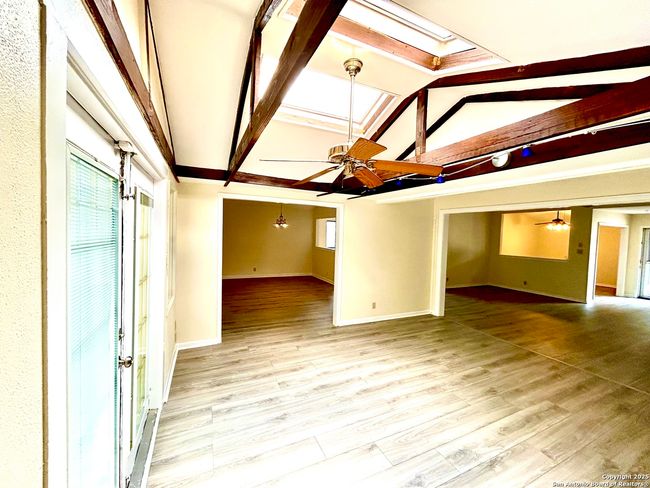 5904 Spring Vly, House other with 3 bedrooms, 2 bathrooms and null parking in San Antonio TX | Image 9