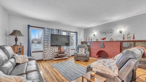 666 W 9th Avenue, OSHKOSH, WI, 54902 | Card Image