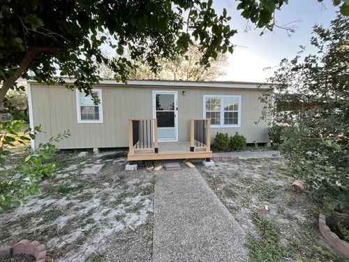 209 N Second Ave, Freer, TX, 78357-1964 | Card Image