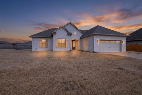 140 Oakland Ridge Cv, Oakland, TN, 38060 | Card Image