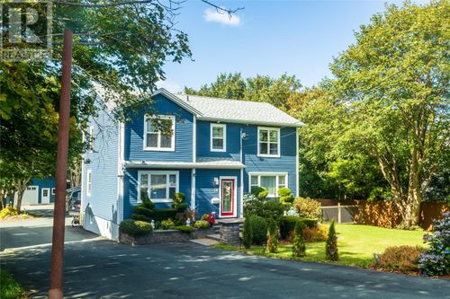 18 Bay Bulls Rd, St. John's, NL, A1G1A3 | Card Image