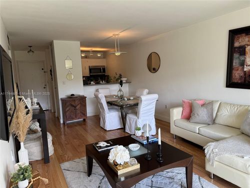 apt-33a-1225 Ne 124th St, North Miami, FL, 33161-5903 | Card Image