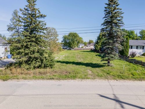52 Brunelle Rd S, Kapuskasing, ON, P5N2T4 | Card Image