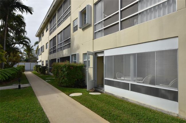 APT-141 - 1951 Ne 39 Th St, Condo with 1 bedrooms, 2 bathrooms and null parking in Lighthouse Point FL | Image 13