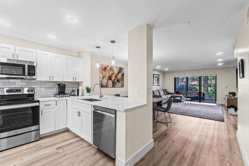 apt-e-18 Stratford Dr E, Boynton Beach, FL, 33436-6337 | Card Image