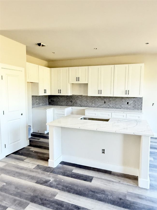 3505 Brazos River Dr, House other with 3 bedrooms, 2 bathrooms and null parking in Granbury TX | Image 4
