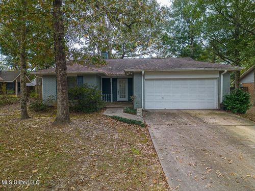 8892 Kipapa Way, Diamondhead, MS, 39525 | Card Image