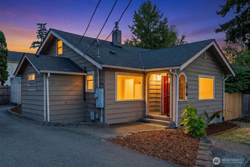1510 E Sunset Dr, Bellingham, WA, 98226-5633 | Card Image