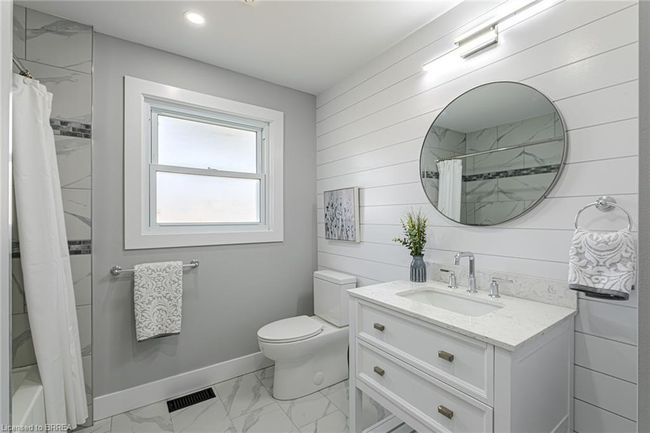 112 Wood St, House other with 5 bedrooms, 2 bathrooms and 4 parking in Brantford ON | Image 22