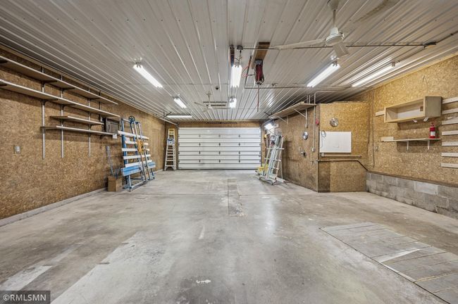 Detached 4 car garage | Image 34