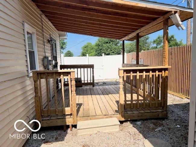 SIDE COVERED DECK | Image 5