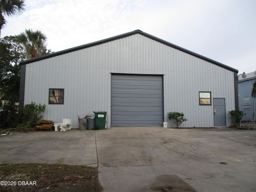 1627 State Ave, DAYTONA BEACH, FL, 32117-1747 | Card Image