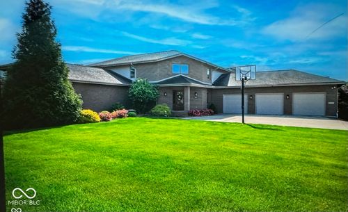 9398 W Mirror Rd, Columbus, IN, 47201-4814 | Card Image
