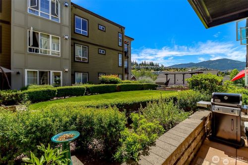 204-1840 25th Ave Ne, Issaquah, WA, 98029-2639 | Card Image
