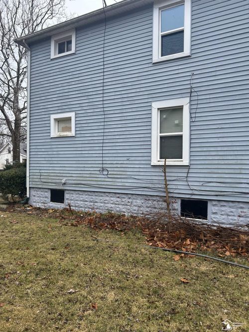 455 Kitchener St, Detroit, MI, 48215-3020 | Card Image