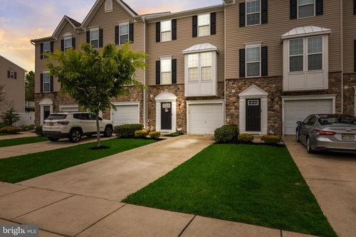 70 Benford Ln, EDGEWATER PARK, NJ, 08010-1723 | Card Image