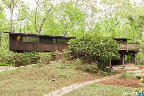 11 Forest Trl, Woodbridge, CT, 06525-1423 | Card Image