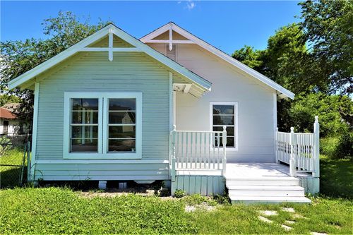 614 Victoria Ave, Taft, TX, 78390-2742 | Card Image