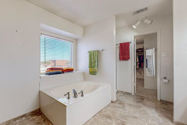 8202 Silverton Dr, House other with 4 bedrooms, 4 bathrooms and null parking in Arlington TX | Image 31