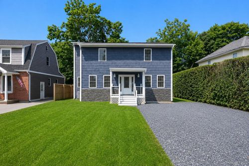 306 Greeley Ave, Sayville, NY, 11782-2309 | Card Image