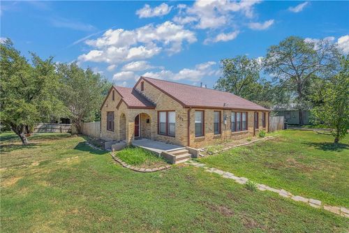 201 N Coulter Dr, Bryan, TX, 77803-4833 | Card Image