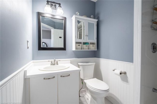 2 Bronte Crt, Townhouse with 4 bedrooms, 4 bathrooms and 3 parking in Dundas ON | Image 20