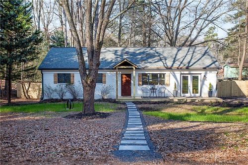 387 Michael Dr, Alpharetta, GA, 30009-2135 | Card Image