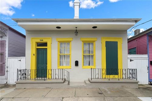 708 Mandeville St, New Orleans, LA, 70117-8518 | Card Image