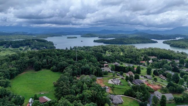 1529 Cedar View Ln, Home with 1 bedrooms, 2 bathrooms and 2 parking in Hiawassee GA | Image 46