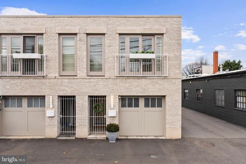 32 Kings Court Se, WASHINGTON, DC, 20003 | Card Image