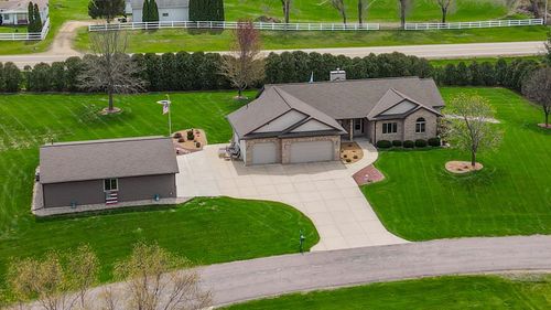 7319 Springhelt Dr, Dane, WI, 53529-9624 | Card Image