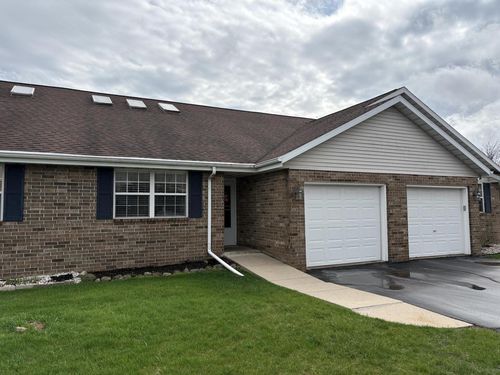 2-321 Davis Street Street, Elkhorn, WI, 53121 | Card Image
