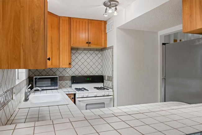 B - 3302 Doolin Dr, Home with 2 bedrooms, 2 bathrooms and 2 parking in Austin TX | Image 5