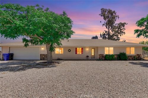 21495 Minodoka Rd, Apple Valley, CA, 92308-7274 | Card Image