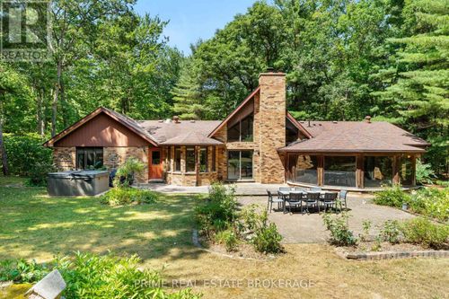 10342 Beach O Pines Rd, Grand Bend, ON, N0M1T0 | Card Image