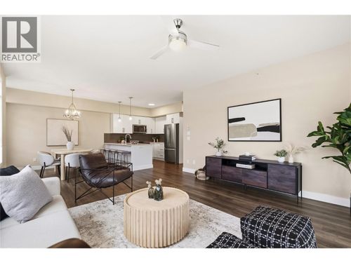 313-3090 Burtch Rd, Kelowna, BC, V1W5G9 | Card Image