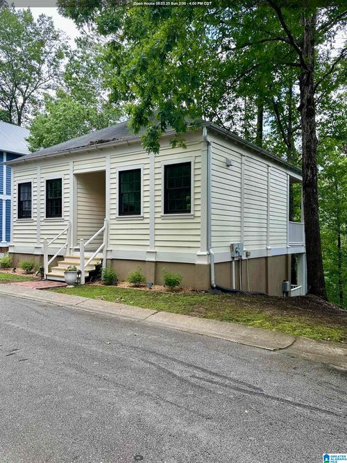 325 Ridge Dr, HAYDEN, AL, 35079-7017 | Card Image