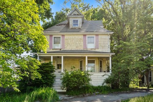 19 Rockwood Ter, Auburndale, MA, 02466-1805 | Card Image