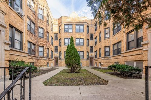 2a-7329 N Honore St, Chicago, IL, 60626-1551 | Card Image