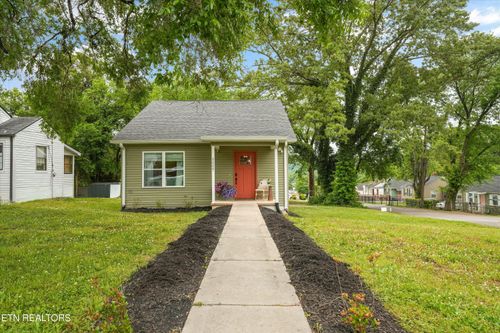 2000 Seminole Ave, Knoxville, TN, 37915-3121 | Card Image