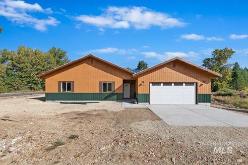 213 Lainey Ln, Idaho City, ID, 83631-5014 | Card Image