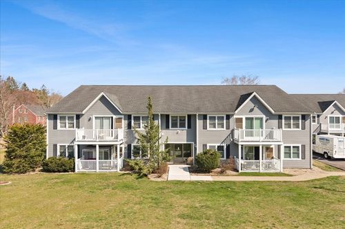 8-450 Somerset Ave, Taunton, MA, 02780-4884 | Card Image