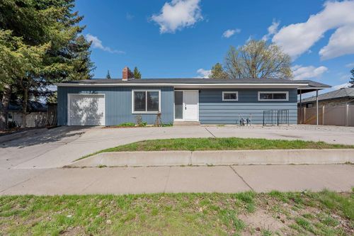 3306 W Francis Ave, Spokane, WA, 99205-7426 | Card Image