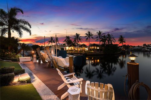 681 Sw Elm Tree Ln, Boca Raton, FL, 33486-5652 | Card Image