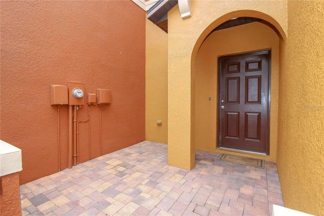 1040 Blackwater Drive, Townhouse with 3 bedrooms, 2 bathrooms and null parking in Wesley Chapel FL | Image 3