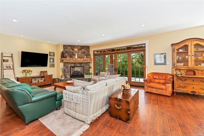 6140 Lakes Rd, House other with 5 bedrooms, 5 bathrooms and 4 parking in Duncan BC | Image 12