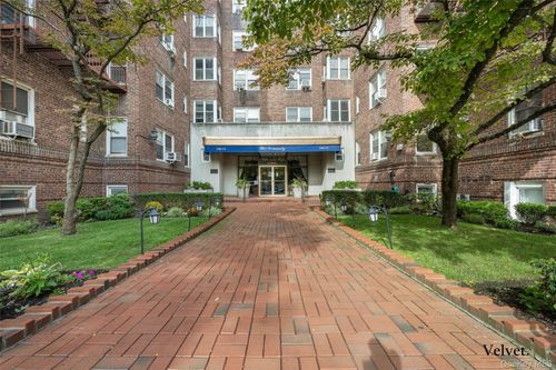 2h-106-15 Queens Blvd, Forest Hills, NY, 11375-4365 | Card Image