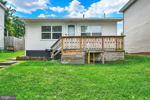 1608 W Poplar Ter, YORK, PA, 17404-5636 | Card Image