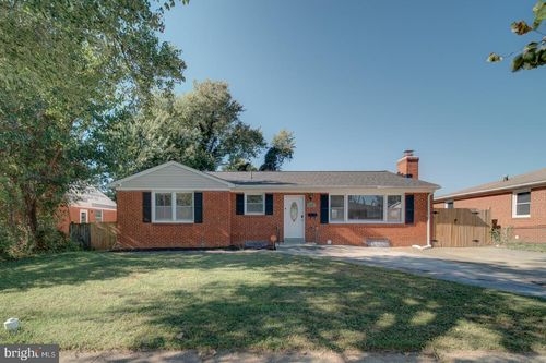 2000 Gaither St, TEMPLE HILLS, MD, 20748-5641 | Card Image